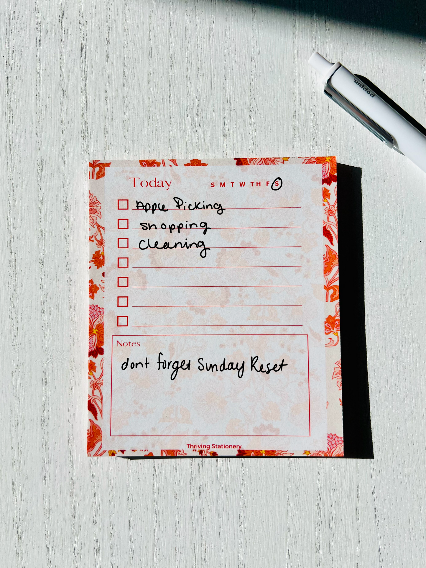 Roses in Bloom To Do List Notepad